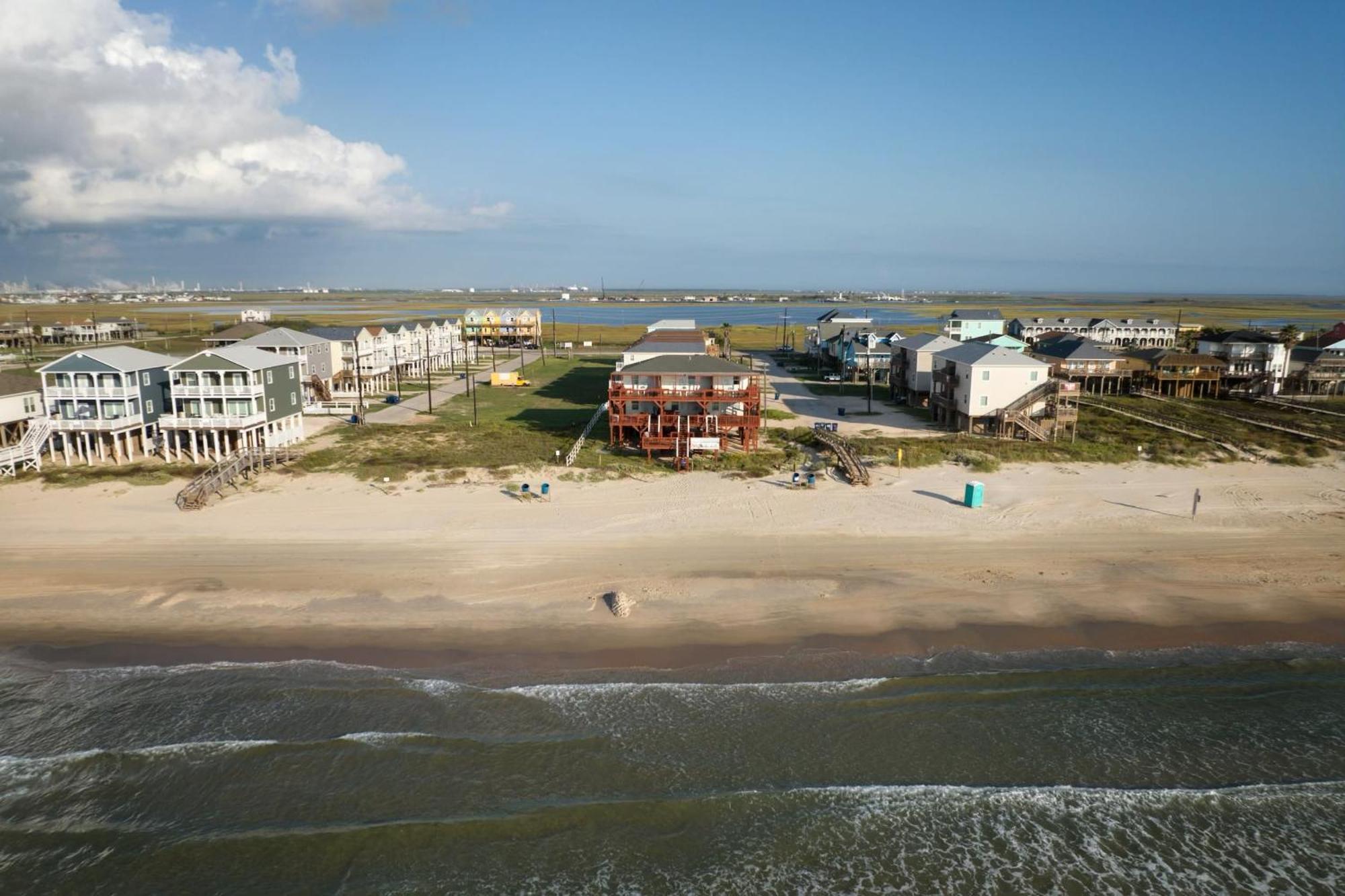 Unobstructed Oceanfront Sea Turtle Unit 2 Beach Pad! Сърфсайд Бийч Екстериор снимка